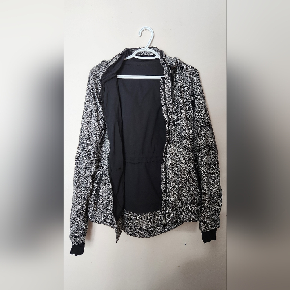 🌸 Lululemon Floral Double Lined Running Jacket 🌸